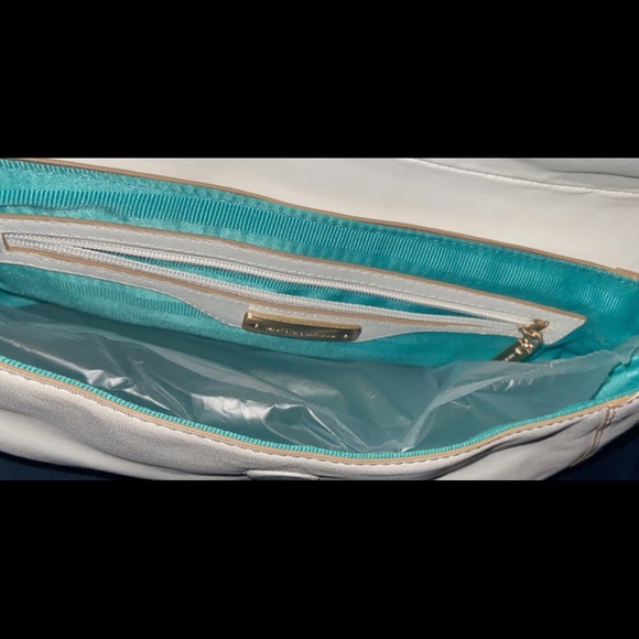 Small White Should Strap Handbag - Picture 3 of 4